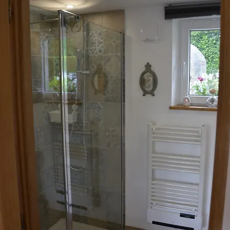 L ' Authentique Bed & Breakfast *